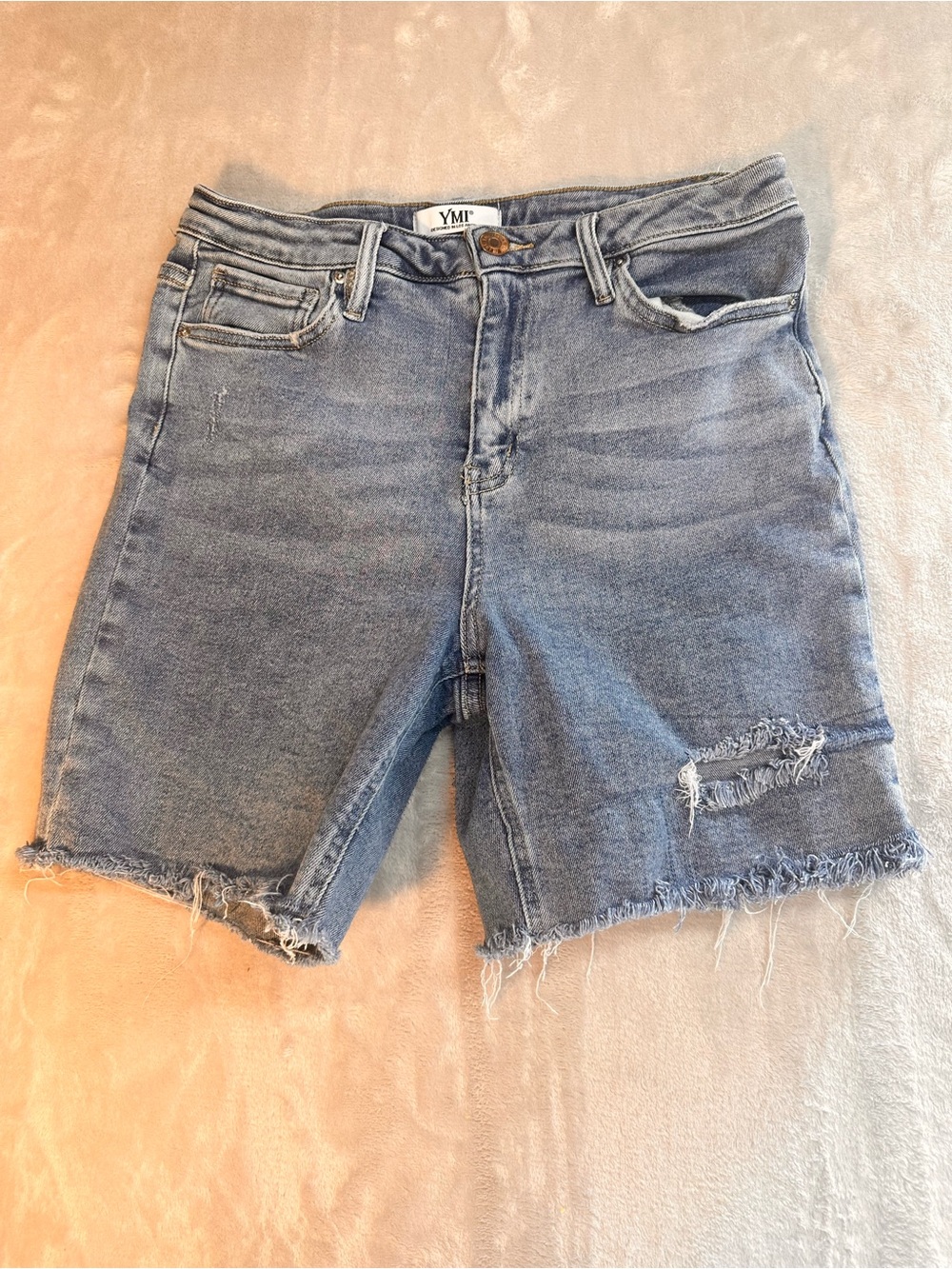 YMI Denim Bermuda Shorts Size 11/30 Distressed Raw Hem Stretch Jean Shorts